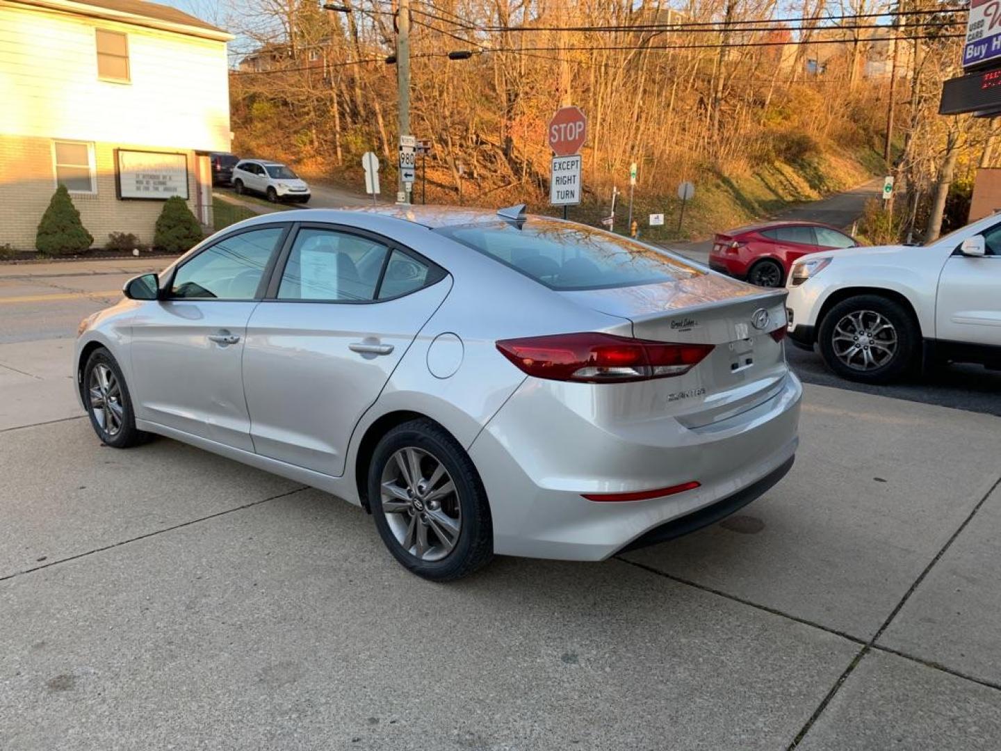 2017 SILVER HYUNDAI ELANTRA SE (5NPD84LF4HH) with an 2.0L engine, Automatic transmission, located at 503 First Street, Canonsburg, PA, 15317, (724) 745-0566, 40.266006, -80.178413 - CARFAX AVAILABLE! SUNROOF, BACK UP CAMERA, AM/FM/SIRIUS XM/AUX/USB, HEATED SEATS, HANDS FREE CALLING WITH CONTROLS ON STEERING WHEEL, POWER SIDE MIRRORS WITH BLIND SPOT INDICATORS, POWER DRIVER'S SEAT, UNIVERSAL GARAGE DOOR OPENER WE FINANCE! FAST AND EASY APPROVALS! CALL US OR APPLY ONLINE: 724 - Photo#2