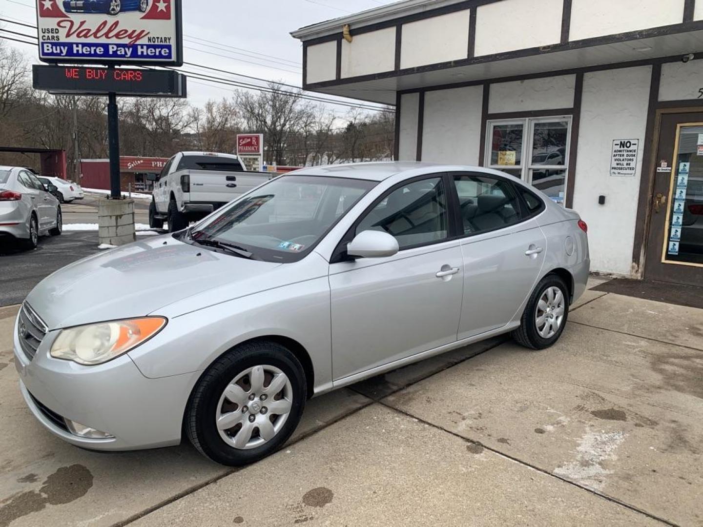 2008 SILVER HYUNDAI ELANTRA GLS (KMHDU46D88U) with an 2.0L engine, Automatic transmission, located at 503 First Street, Canonsburg, PA, 15317, (724) 745-0566, 40.266006, -80.178413 - Photo#0