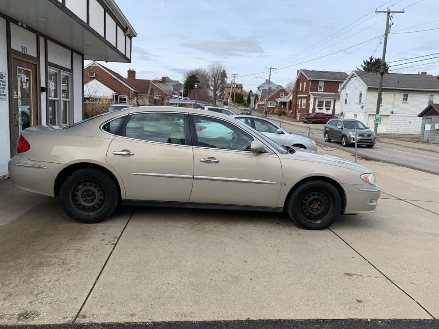 2008 GOLD BUICK LACROSSE CX (2G4WC582981) with an 3.8L engine, Automatic transmission, located at 503 First Street, Canonsburg, PA, 15317, (724) 745-0566, 40.266006, -80.178413 - CARFAX AVAILABLE! ESTIMATED MPG: 20 CITY / 30 HWY WE FINANCE! FAST AND EASY APPROVALS! CALL US OR APPLY ONLINE: 724-745-0566 OFFICE WWW.USEDCARSCANONSBURGPA.COM AFTER HOURS QUESTIONS? TEXT US! 724-825-1817 - Photo#4