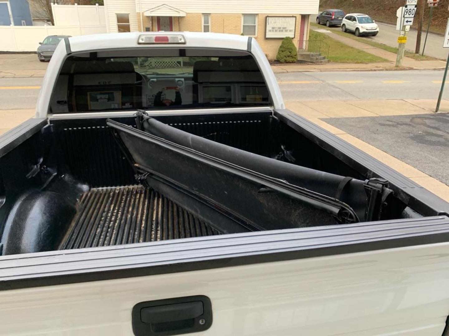 2013 WHITE FORD F150 SUPERCREW (1FTFW1EF1DF) with an 5.0L engine, Automatic transmission, located at 503 First Street, Canonsburg, PA, 15317, (724) 745-0566, 40.266006, -80.178413 - Photo#4