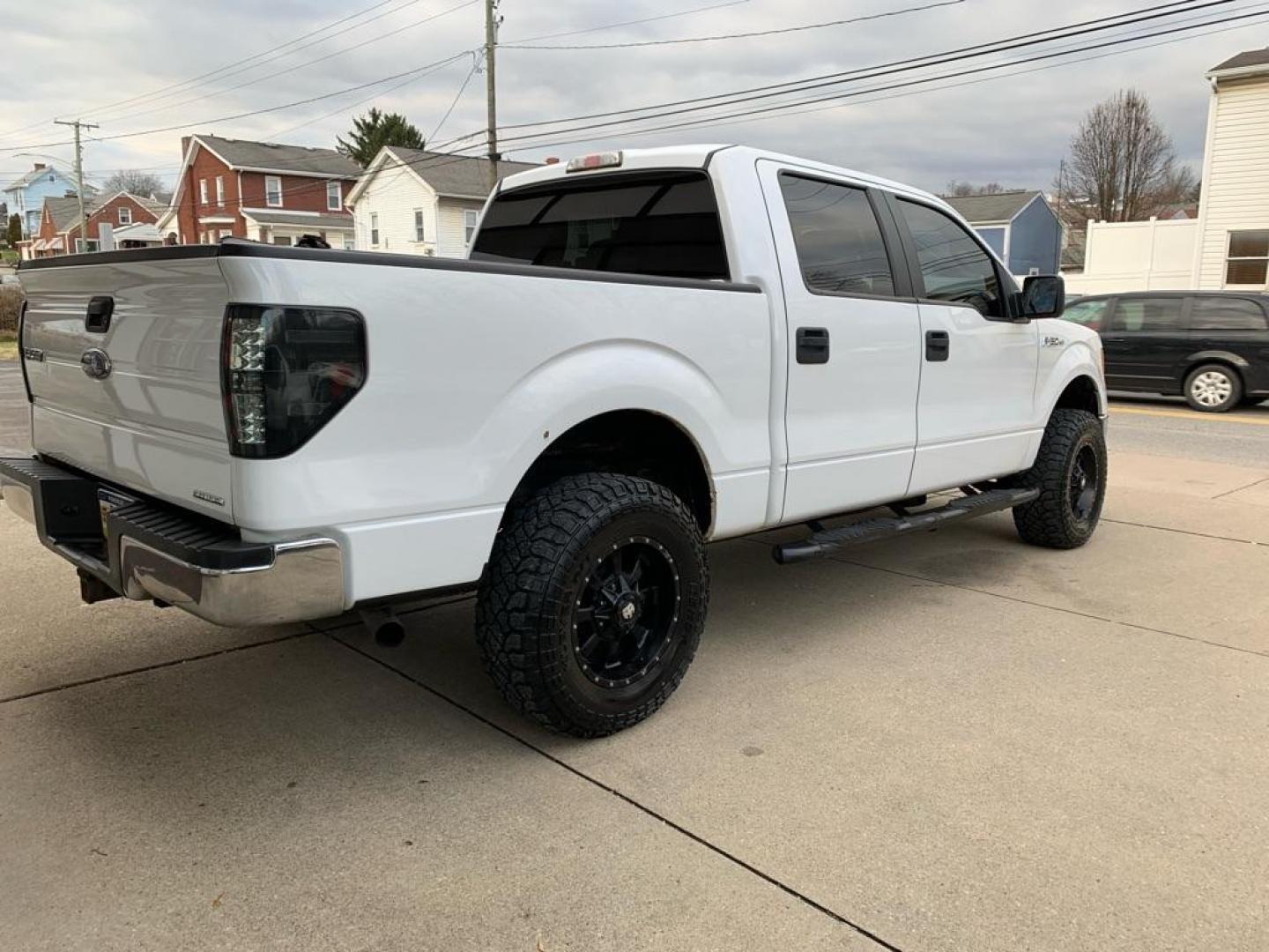 2013 WHITE FORD F150 SUPERCREW (1FTFW1EF1DF) with an 5.0L engine, Automatic transmission, located at 503 First Street, Canonsburg, PA, 15317, (724) 745-0566, 40.266006, -80.178413 - Photo#5