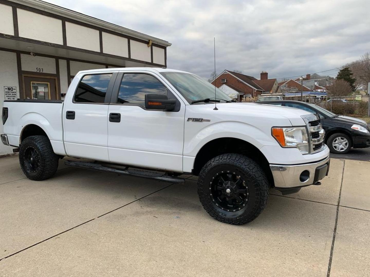 2013 WHITE FORD F150 SUPERCREW (1FTFW1EF1DF) with an 5.0L engine, Automatic transmission, located at 503 First Street, Canonsburg, PA, 15317, (724) 745-0566, 40.266006, -80.178413 - Photo#7