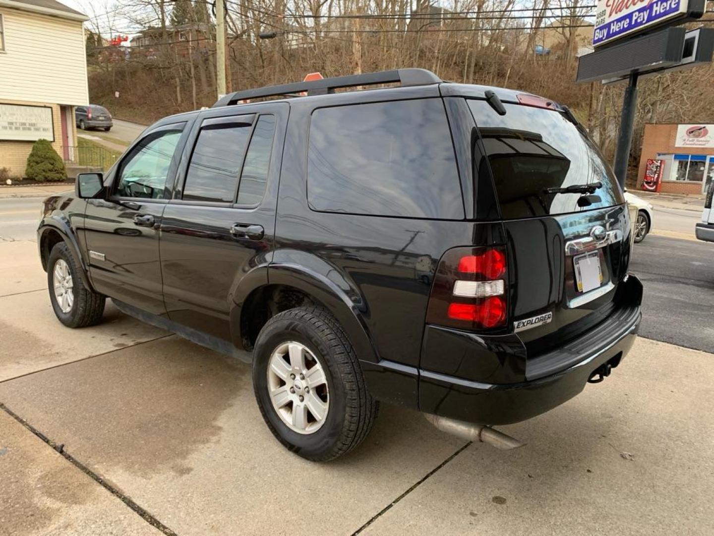 2008 BLACK FORD EXPLORER XLT (1FMEU73E28U) with an 4.0L engine, Automatic transmission, located at 503 First Street, Canonsburg, PA, 15317, (724) 745-0566, 40.266006, -80.178413 - Photo#2