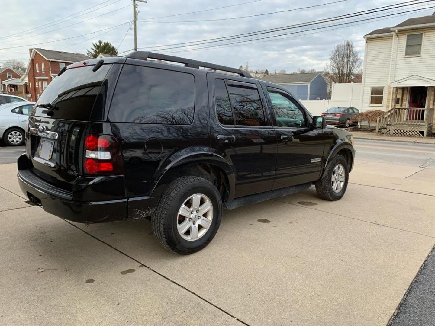 2008 BLACK FORD EXPLORER XLT (1FMEU73E28U) with an 4.0L engine, Automatic transmission, located at 503 First Street, Canonsburg, PA, 15317, (724) 745-0566, 40.266006, -80.178413 - Photo#4