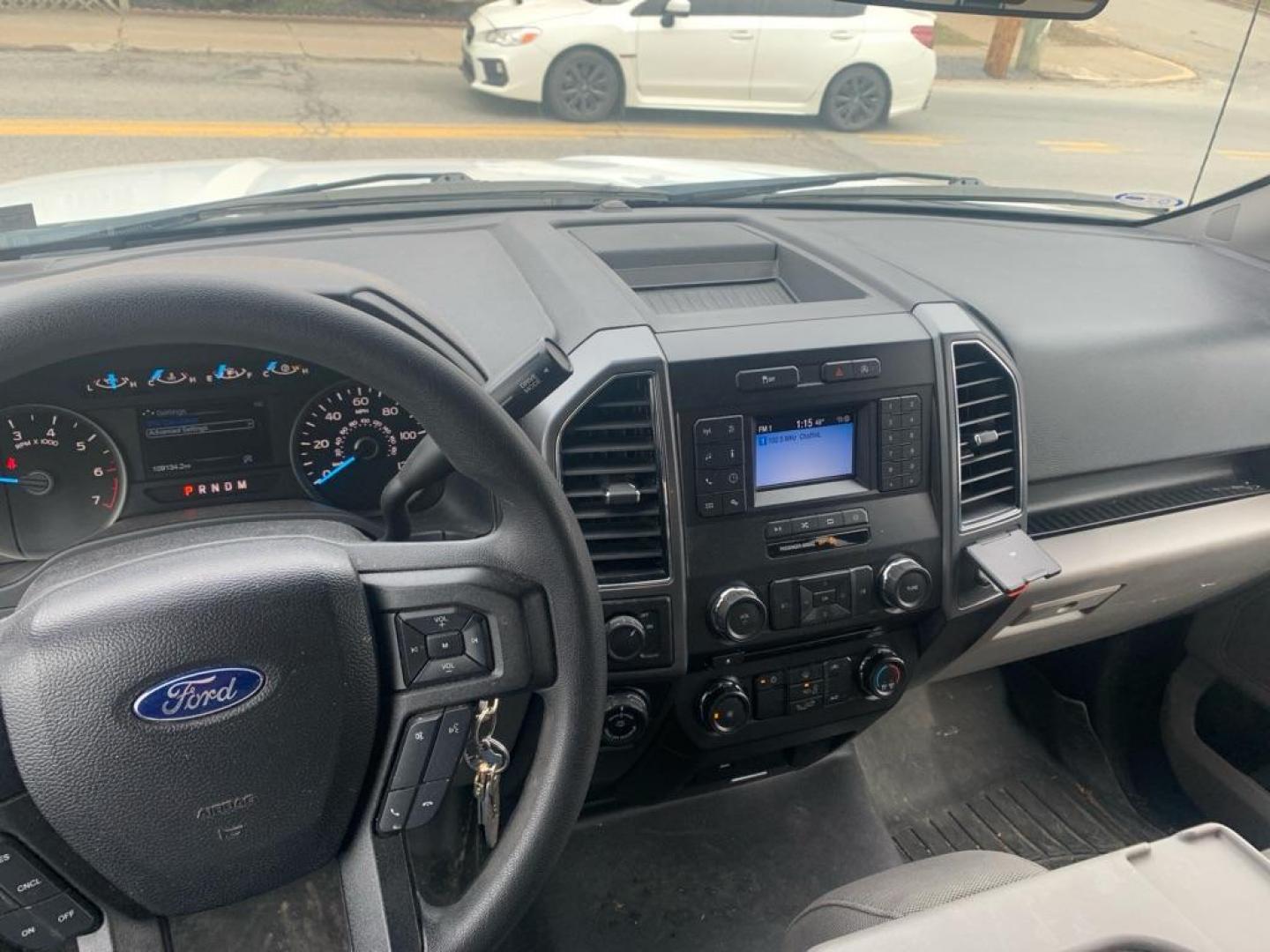 2018 WHITE FORD F150 SUPER CAB (1FTEX1C51JK) with an 5.0L engine, Automatic transmission, located at 503 First Street, Canonsburg, PA, 15317, (724) 745-0566, 40.266006, -80.178413 - Photo#28