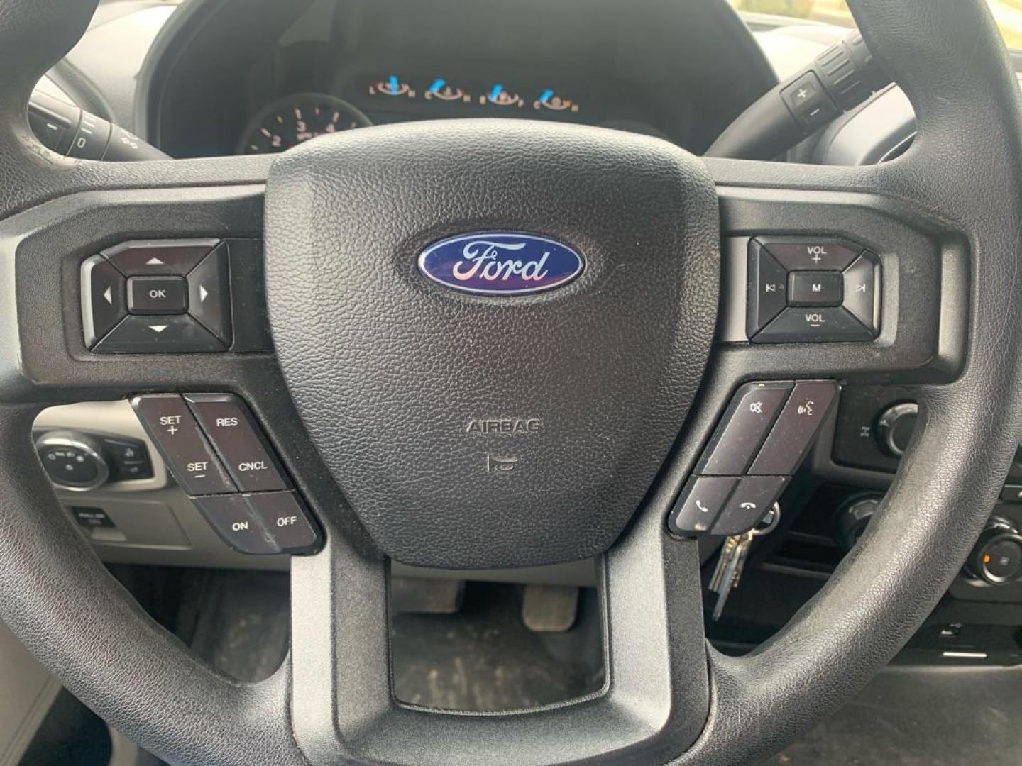 2018 WHITE FORD F150 SUPER CAB (1FTEX1C51JK) with an 5.0L engine, Automatic transmission, located at 503 First Street, Canonsburg, PA, 15317, (724) 745-0566, 40.266006, -80.178413 - Photo#30