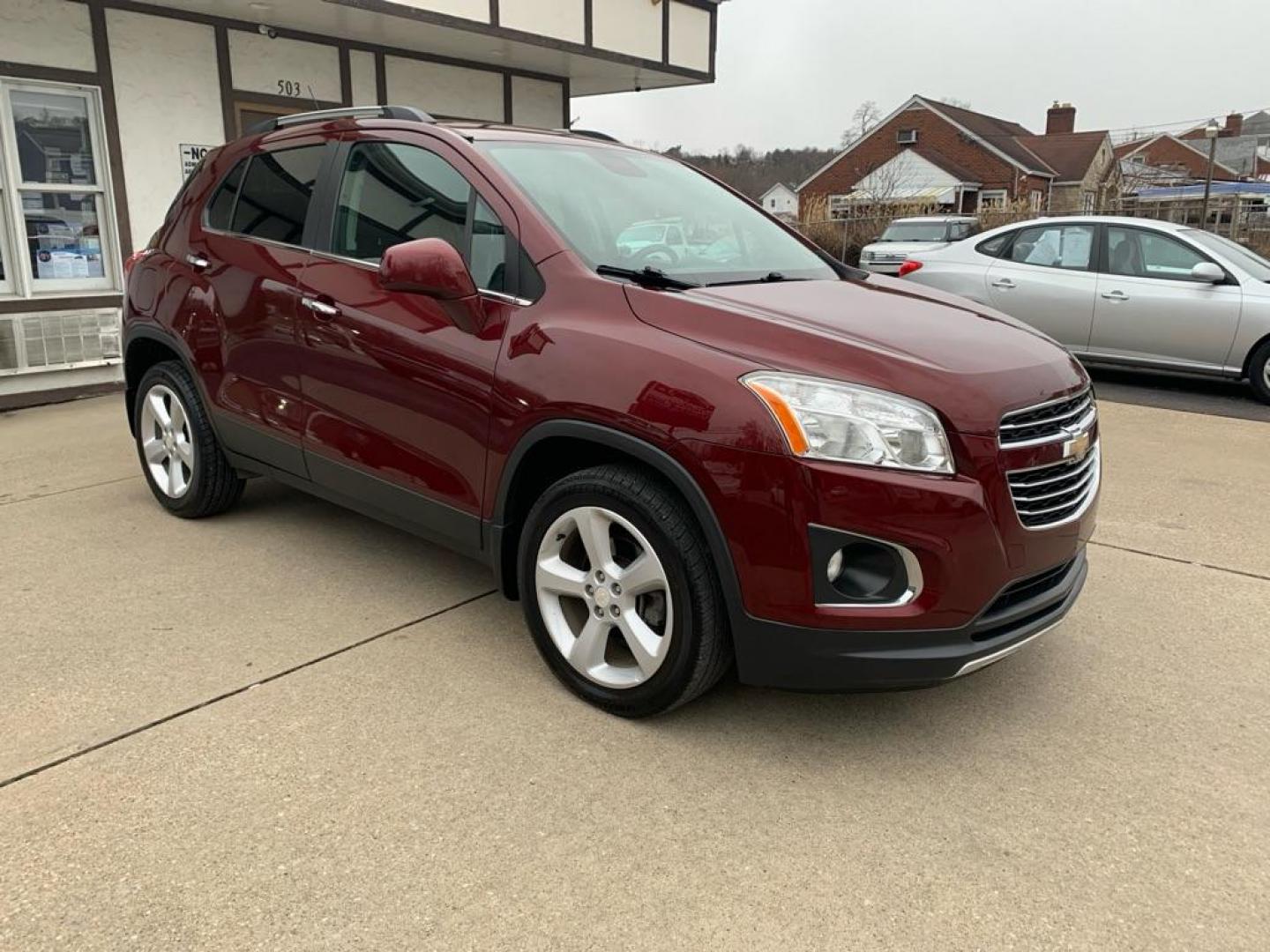 2016 RED CHEVROLET TRAX LTZ (3GNCJRSB5GL) with an 1.4L engine, Automatic transmission, located at 503 First Street, Canonsburg, PA, 15317, (724) 745-0566, 40.266006, -80.178413 - CARFAX AVAILABLE! ESTIMATED MPG: 24 CITY / 31 HWY WE FINANCE! FAST AND EASY APPROVALS! CALL US OR APPLY ONLINE: 724-745-0566 OFFICE WWW.USEDCARSCANONSBURGPA.COM AFTER HOURS QUESTIONS? TEXT US! 724-825-1817 - Photo#6