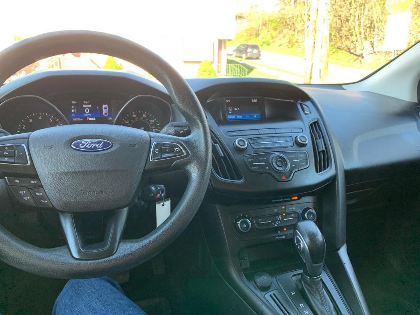 2018 BLUE FORD FOCUS SE (1FADP3K28JL) with an 2.0L engine, Automatic transmission, located at 503 First Street, Canonsburg, PA, 15317, (724) 745-0566, 40.266006, -80.178413 - Photo#0