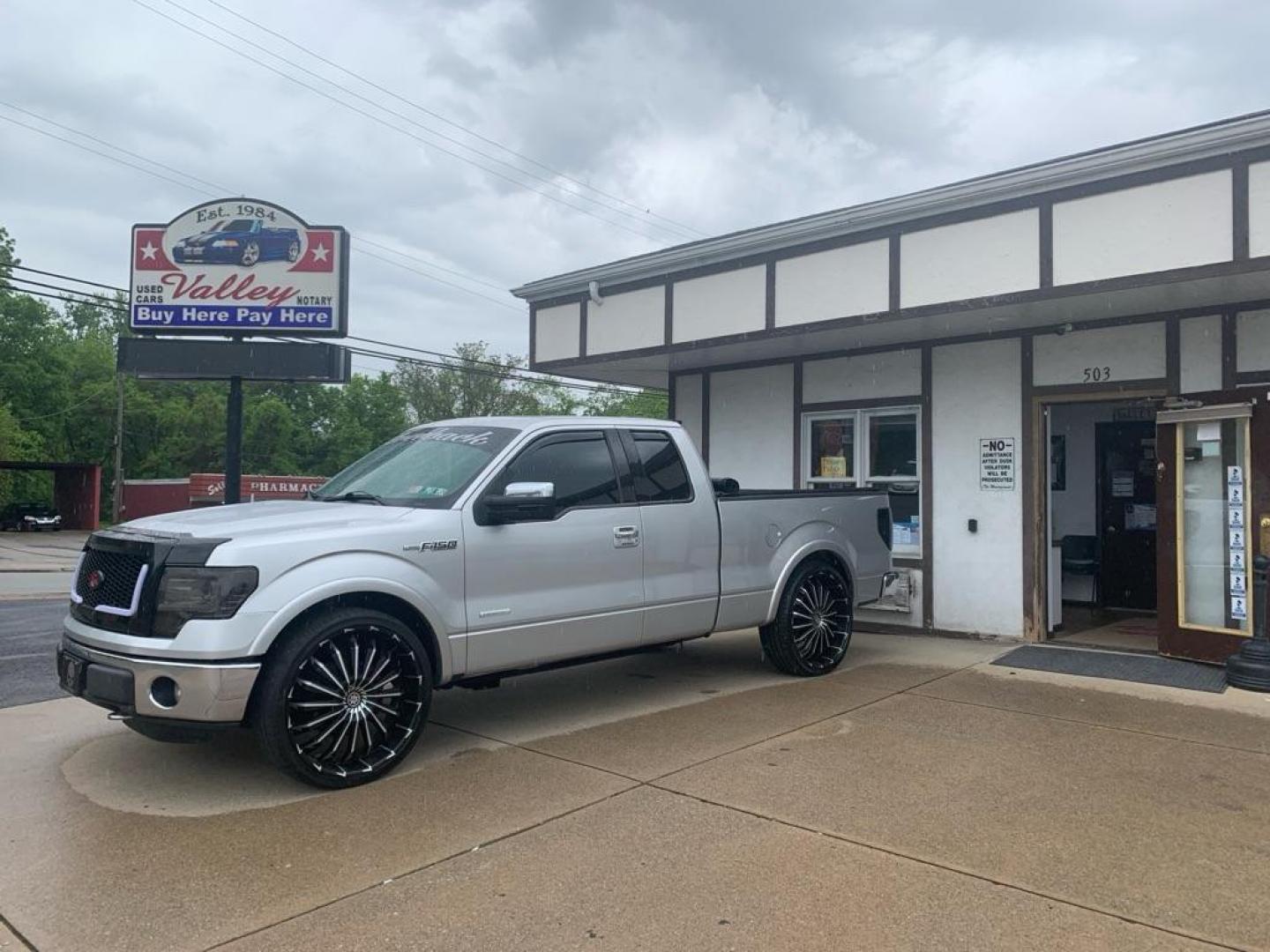 2012 SILVER FORD F150 SUPER CAB (1FTFX1ETXCF) with an 3.5L engine, Automatic transmission, located at 503 First Street, Canonsburg, PA, 15317, (724) 745-0566, 40.266006, -80.178413 - Photo#0