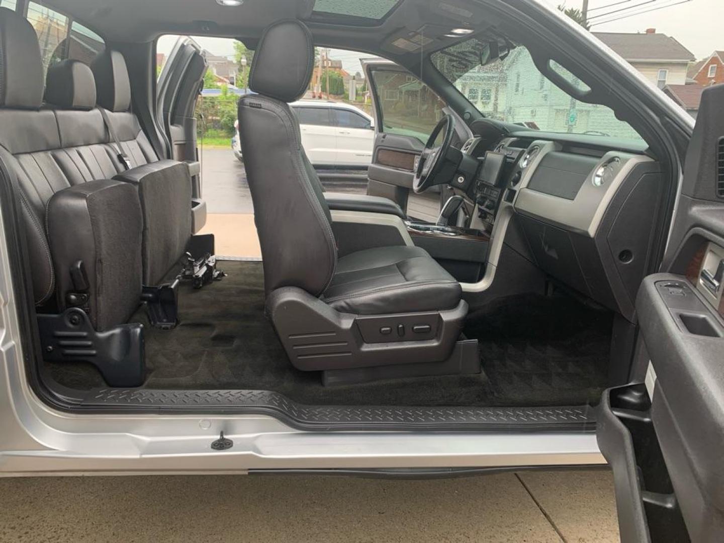 2012 SILVER FORD F150 SUPER CAB (1FTFX1ETXCF) with an 3.5L engine, Automatic transmission, located at 503 First Street, Canonsburg, PA, 15317, (724) 745-0566, 40.266006, -80.178413 - Photo#17