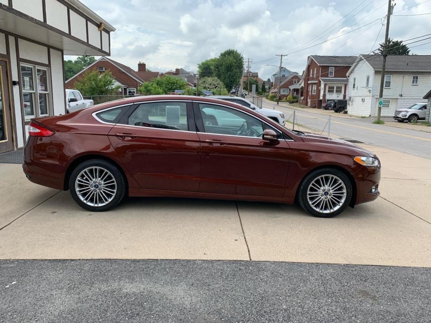 2015 MAROON FORD FUSION SE (3FA6P0T99FR) with an 2.0L engine, Automatic transmission, located at 503 First Street, Canonsburg, PA, 15317, (724) 745-0566, 40.266006, -80.178413 - Photo#5