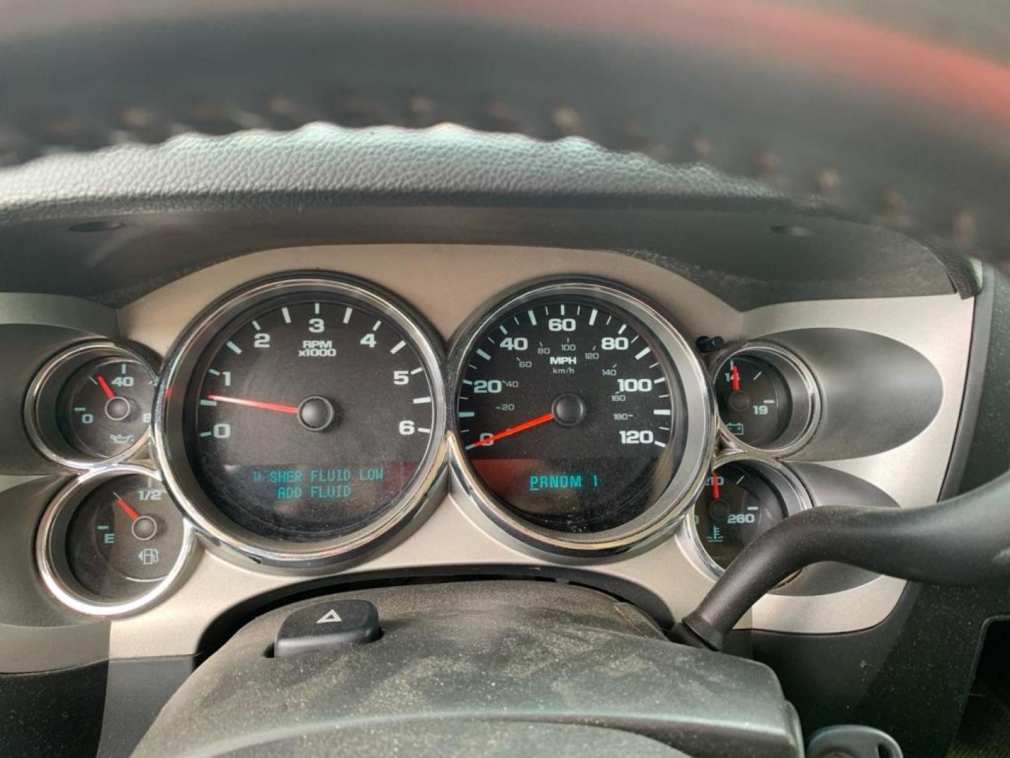 2008 WHITE CHEVROLET SILVERADO 2500 HEAVY DUTY (1GBHC29K98E) with an 6.0L engine, Automatic transmission, located at 503 First Street, Canonsburg, PA, 15317, (724) 745-0566, 40.266006, -80.178413 - THIS VEHICLE IS BEING SOLD UNDER CONSIGNMENT! CAR FAX AVAILABLE! WE FINANCE! FAST AND EASY APPROVALS! CALL US OR APPLY ONLINE: 724-745-0566 OFFICE WWW.USEDCARSCANONSBURGPA.COM AFTER HOURS QUESTIONS? TEXT US! 724-825-1817 - Photo#22