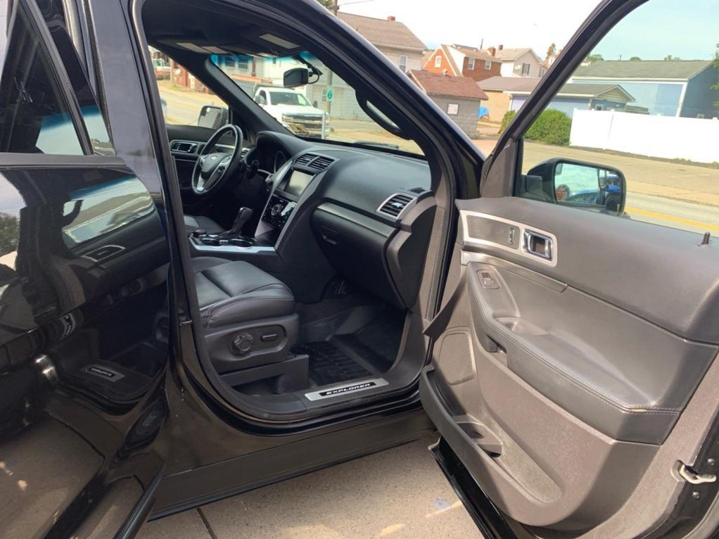 2015 BLACK FORD EXPLORER SPORT (1FM5K8GT1FG) with an 3.5L engine, Automatic transmission, located at 503 First Street, Canonsburg, PA, 15317, (724) 745-0566, 40.266006, -80.178413 - CAR FAX AVAILABLE! WE FINANCE! FAST AND EASY APPROVALS! CALL US OR APPLY ONLINE: 724-745-0566 OFFICE WWW.USEDCARSCANONSBURGPA.COM AFTER HOURS QUESTIONS? TEXT US! 724-825-1817 - Photo#12