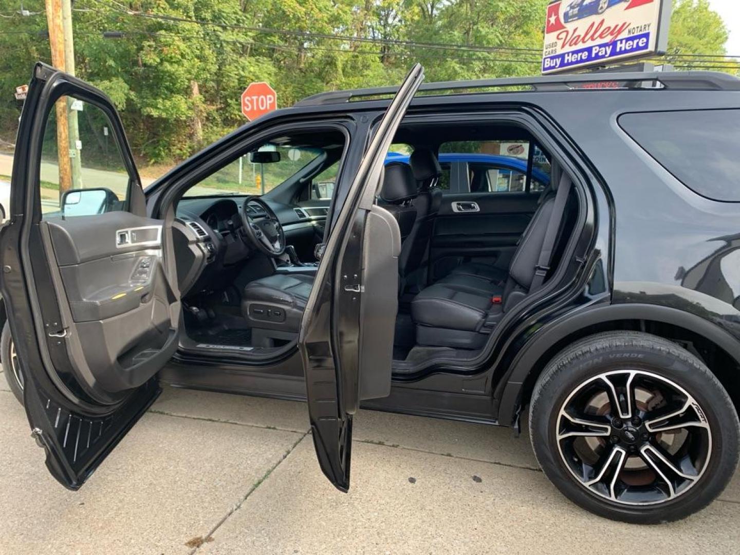 2015 BLACK FORD EXPLORER SPORT (1FM5K8GT1FG) with an 3.5L engine, Automatic transmission, located at 503 First Street, Canonsburg, PA, 15317, (724) 745-0566, 40.266006, -80.178413 - CAR FAX AVAILABLE! WE FINANCE! FAST AND EASY APPROVALS! CALL US OR APPLY ONLINE: 724-745-0566 OFFICE WWW.USEDCARSCANONSBURGPA.COM AFTER HOURS QUESTIONS? TEXT US! 724-825-1817 - Photo#13