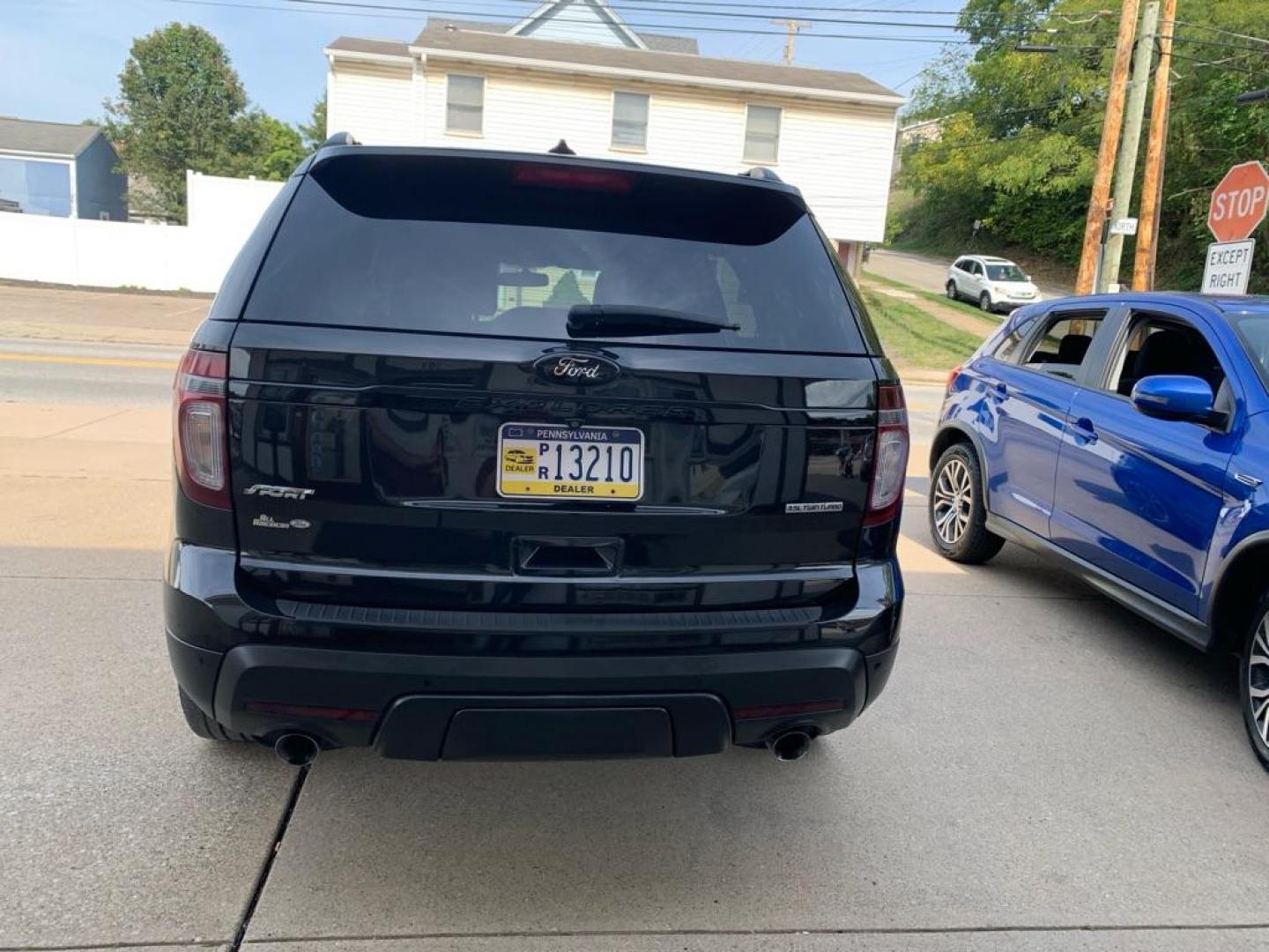 2015 BLACK FORD EXPLORER SPORT (1FM5K8GT1FG) with an 3.5L engine, Automatic transmission, located at 503 First Street, Canonsburg, PA, 15317, (724) 745-0566, 40.266006, -80.178413 - CAR FAX AVAILABLE! WE FINANCE! FAST AND EASY APPROVALS! CALL US OR APPLY ONLINE: 724-745-0566 OFFICE WWW.USEDCARSCANONSBURGPA.COM AFTER HOURS QUESTIONS? TEXT US! 724-825-1817 - Photo#3