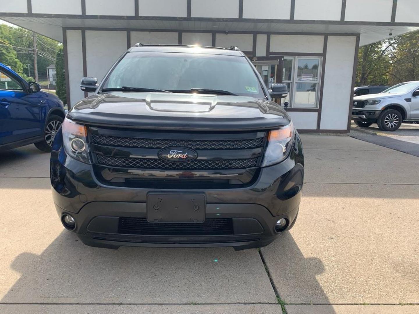 2015 BLACK FORD EXPLORER SPORT (1FM5K8GT1FG) with an 3.5L engine, Automatic transmission, located at 503 First Street, Canonsburg, PA, 15317, (724) 745-0566, 40.266006, -80.178413 - CAR FAX AVAILABLE! WE FINANCE! FAST AND EASY APPROVALS! CALL US OR APPLY ONLINE: 724-745-0566 OFFICE WWW.USEDCARSCANONSBURGPA.COM AFTER HOURS QUESTIONS? TEXT US! 724-825-1817 - Photo#6