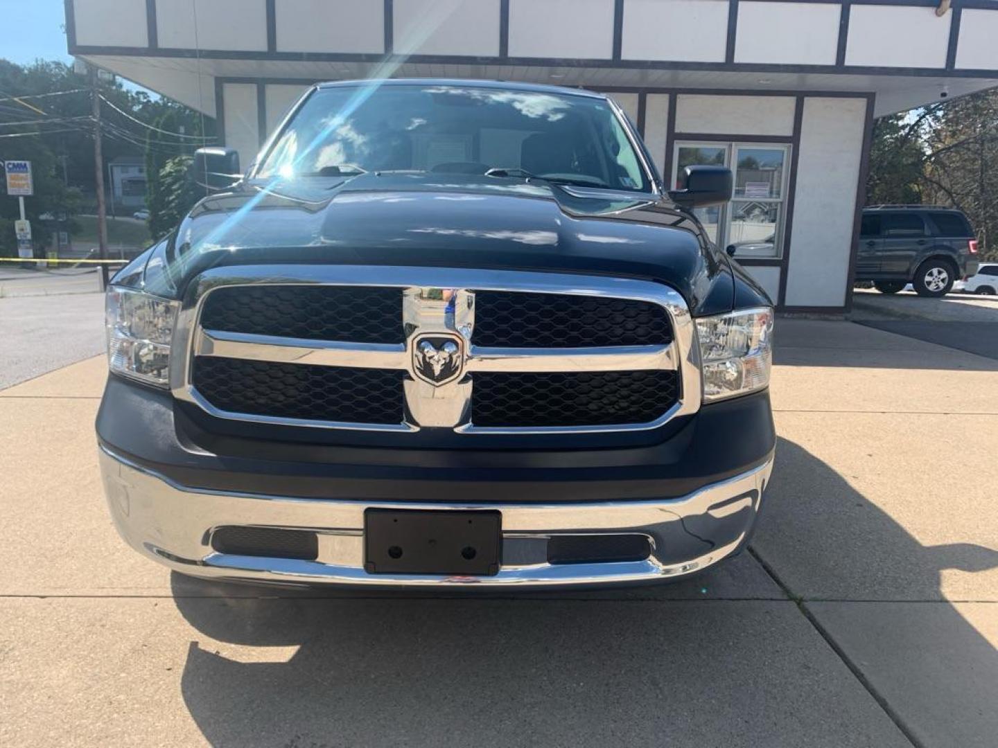 2016 GREEN RAM 1500 TRADESMAN (1C6RR7FG0GS) with an 3.6L engine, Automatic transmission, located at 503 First Street, Canonsburg, PA, 15317, (724) 745-0566, 40.266006, -80.178413 - CAR FAX AVAILABLE! 4X4, TOW PACKAGE, BED LINER, RUNNING BOARDS, AM/FM/XM/AUX/USB, CRUISE CONTROL, POWER DORRS, POWER WINDOWS, POWER MIRRORS ESTIMATED MPG: 16 CITY / 23 HIGHWAY WE FINANCE! FAST AND EASY APPROVALS! CALL US OR APPLY ONLINE: 724-745-0566 OFFICE WWW.USEDCARSCANONSBURGPA.COM AF - Photo#7