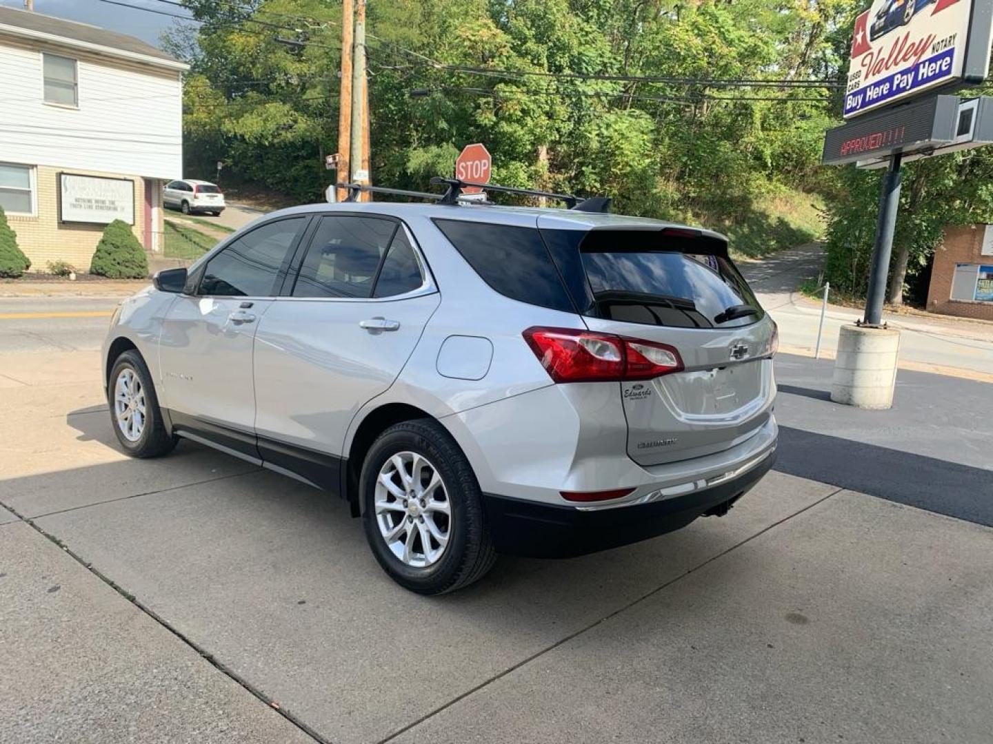 2018 SILVER CHEVROLET EQUINOX LT (2GNAXJEV4J6) with an 1.5L engine, Automatic transmission, located at 503 First Street, Canonsburg, PA, 15317, (724) 745-0566, 40.266006, -80.178413 - CAR FAX AVAILABLE! BACK UP CAMERA, POWER DRIVER'S SEAT, CRUISE CONTROL, AM/FM/XM/USB/AUX, HANDS FREE PHONE ON STEERING WHEEL W/ VOICE RECOGNITION, ON STAR, PASSLOCK, POWER DOORS, POWER WINDOWS, POWER MIRRORS WE FINANCE! FAST AND EASY APPROVALS! CALL US OR APPLY ONLINE: 724-745-0566 OFFICE WWW.U - Photo#1