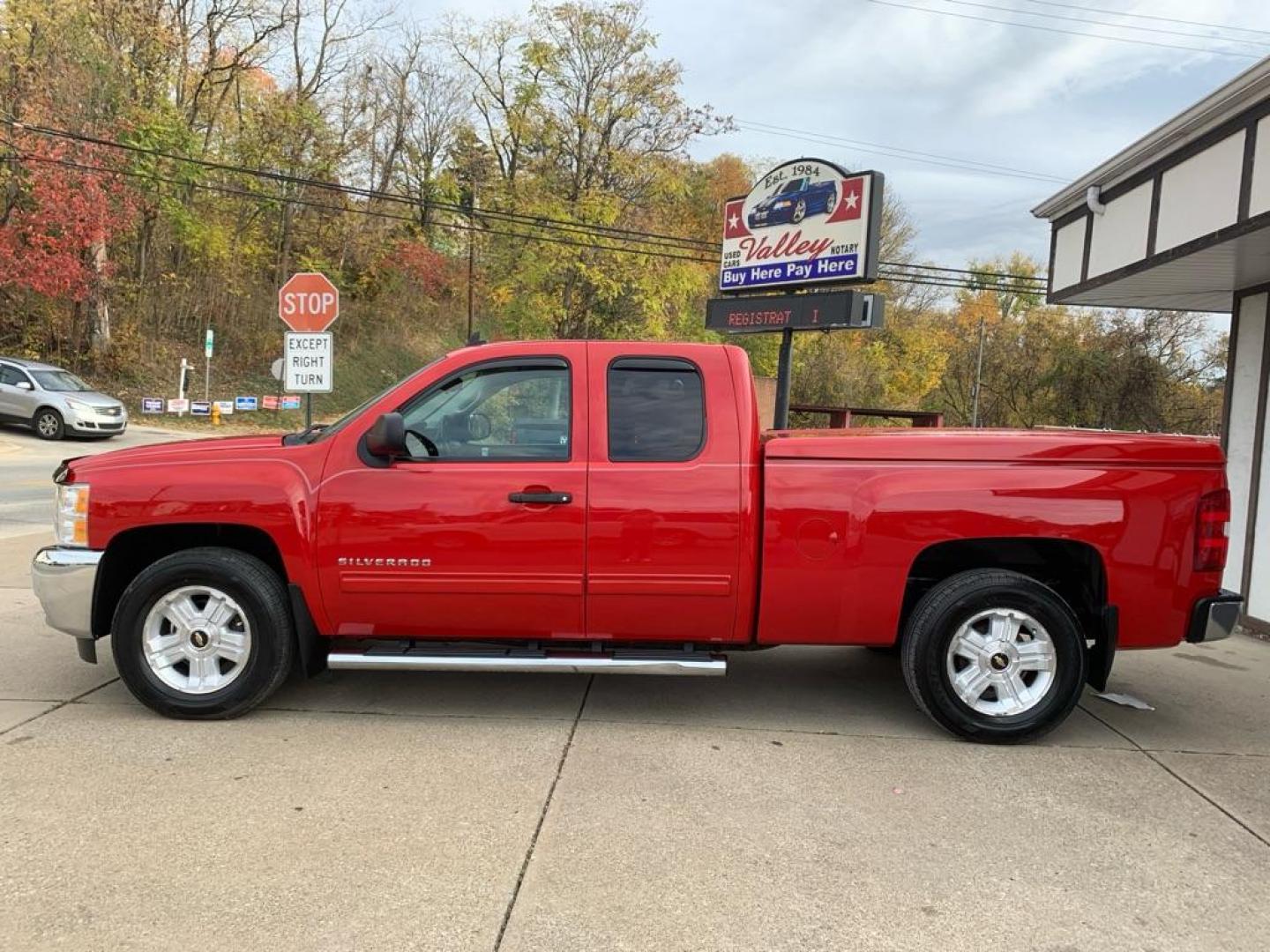 2013 RED CHEVROLET SILVERADO 1500 LT (1GCRKSE79DZ) with an 5.3L engine, Automatic transmission, located at 503 First Street, Canonsburg, PA, 15317, (724) 745-0566, 40.266006, -80.178413 - Photo#1