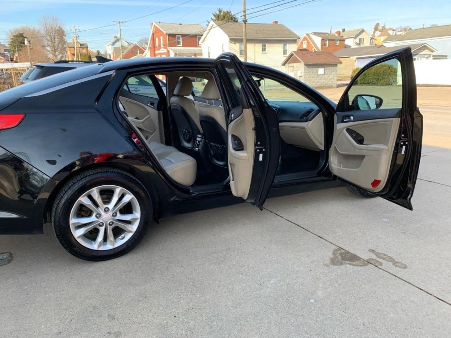 2013 BLACK KIA OPTIMA EX (5XXGN4A76DG) with an 2.4L engine, Automatic transmission, located at 503 First Street, Canonsburg, PA, 15317, (724) 745-0566, 40.266006, -80.178413 - Photo#10