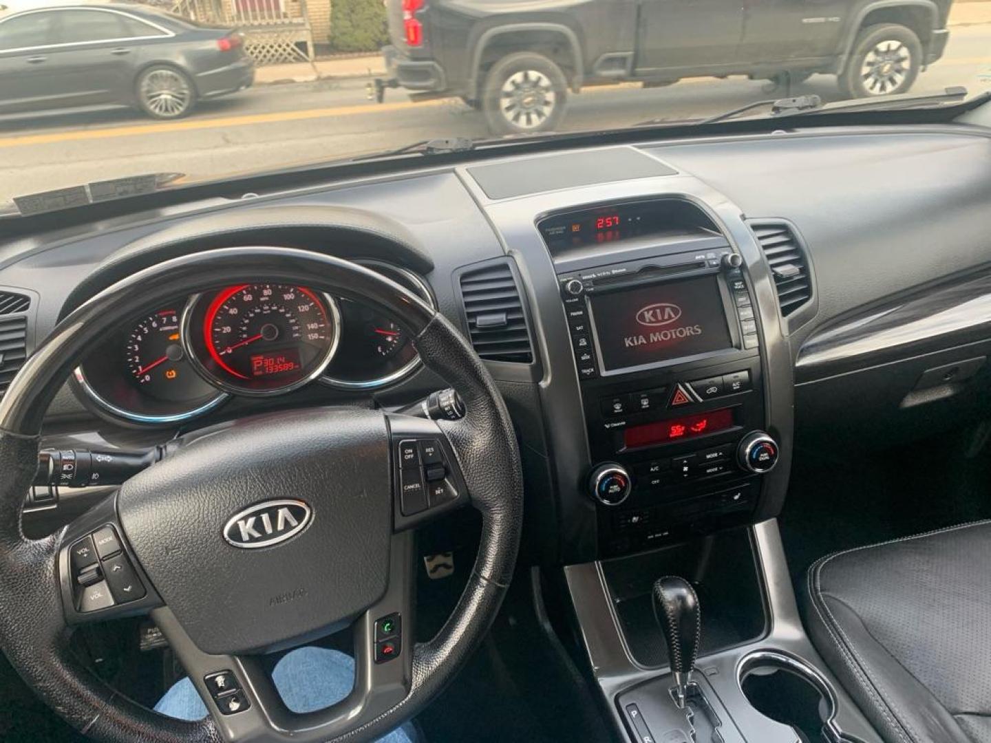 2012 MAROON KIA SORENTO SX (5XYKWDA27CG) with an 3.5L engine, Automatic transmission, located at 503 First Street, Canonsburg, PA, 15317, (724) 745-0566, 40.266006, -80.178413 - Photo#24