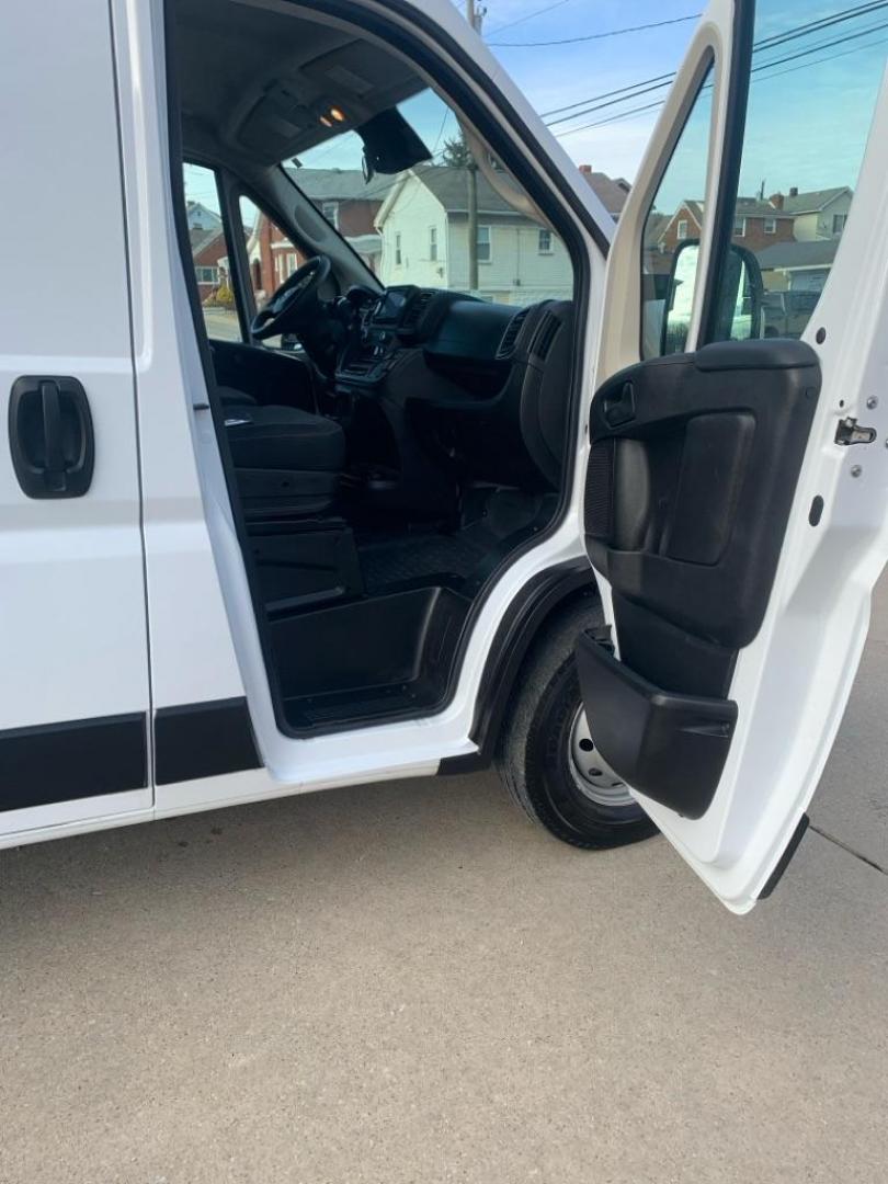 2022 WHITE RAM PROMASTER 2500 2500 HIGH (3C6LRVDG0NE) with an 3.6L engine, Automatic transmission, located at 503 First Street, Canonsburg, PA, 15317, (724) 745-0566, 40.266006, -80.178413 - THIS VEHICLE IS UNDER CONSIGNMENT NEW TIRES IN JULY 2024! BRAKES REPLACED IN DECEMBER 2024! OIL CHANGED DECEMBER 2024! FULL SIZE SPARE! METICULOUSLY MAINTAINED! NEW PA STATE AND EMISSION STICKERS! CARFAX IS AVAILABLE! - Photo#16